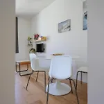 1 Bedroom Amazing In Apartamento Ostende