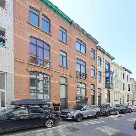 1 Bedroom Amazing In Lägenhet Oostende