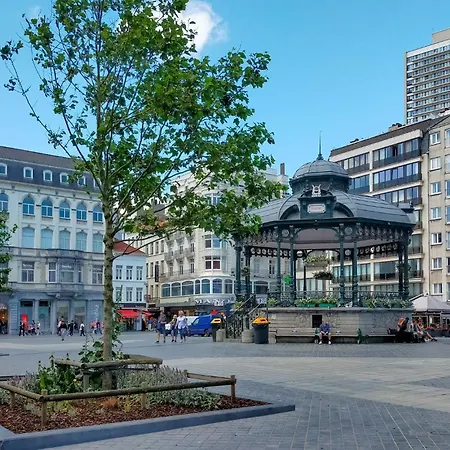 1 Bedroom Amazing In Lägenhet *